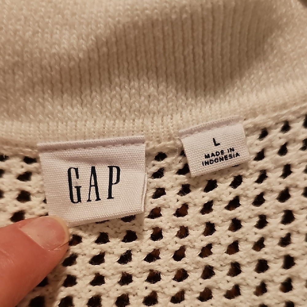 GAP White and Navy V-Neck Sweater with Textured Knit - Picture 3 of 6